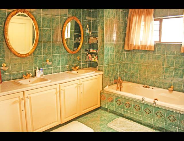 4 BEDROOM HOUSE FOR SALE IN BEDFORD PARK